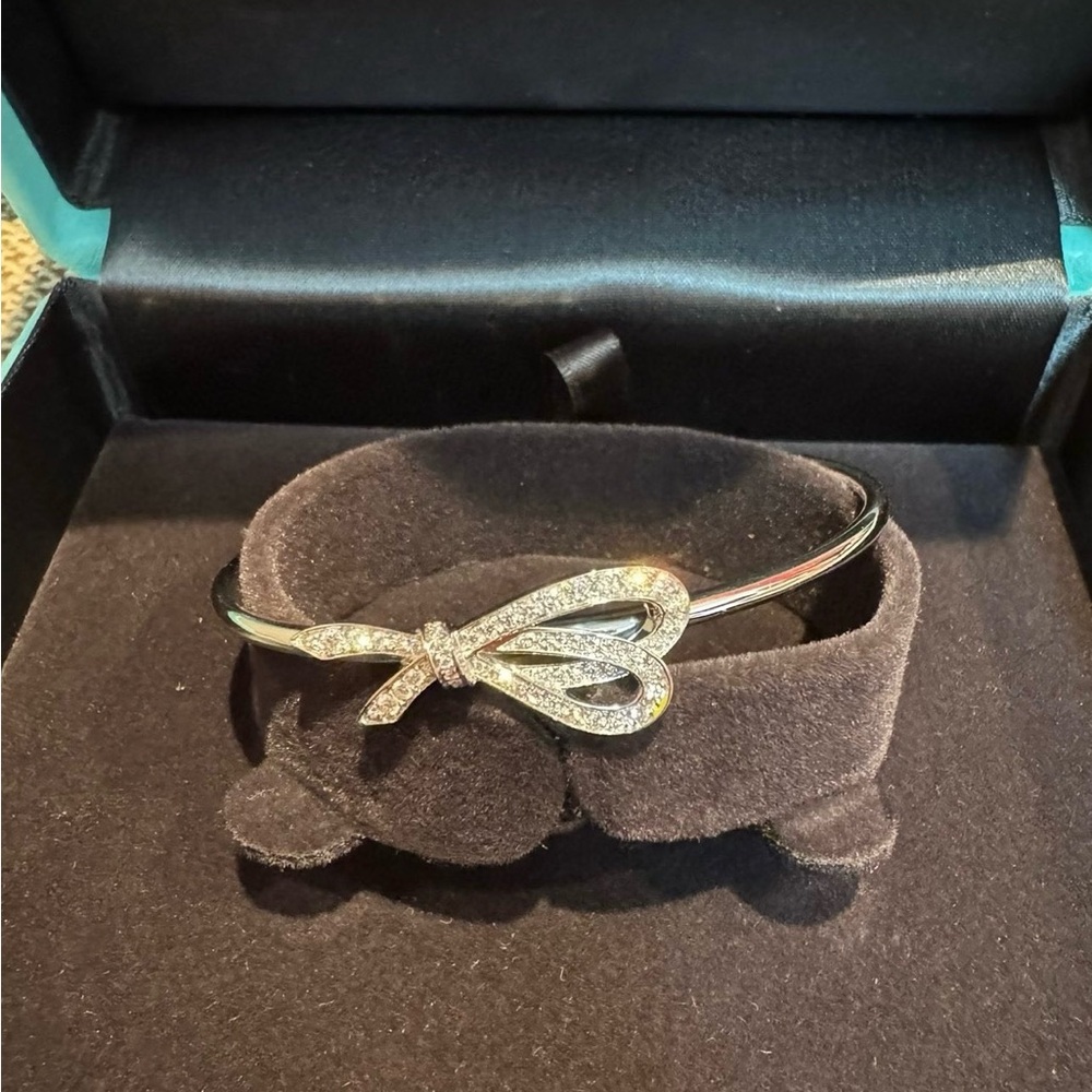 Tiffiany & Co. Diamond Bow Cuff Bracelet 18K White Gold Size Large